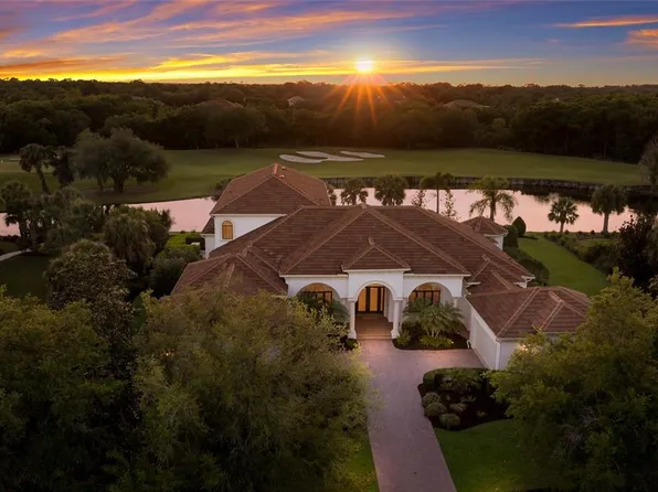 3809 Founders Club Dr, Sarasota, FL 34240