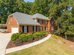 537 Haralson Dr, Lilburn, GA 30047