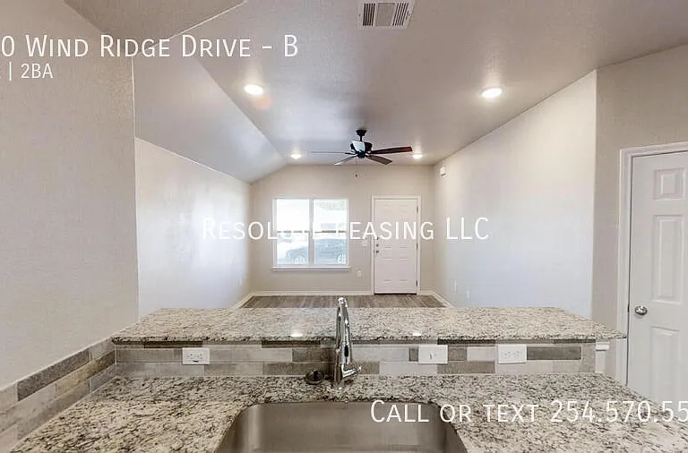 130 Wind Ridge Dr #B — Photo 6