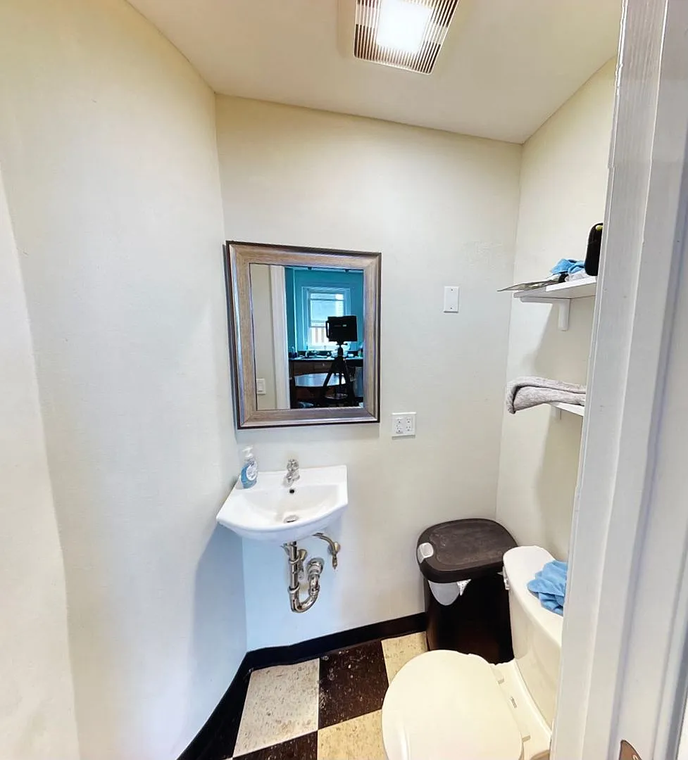 4beds 1.5bath in Somerville is available in 9/1 — Photo 4