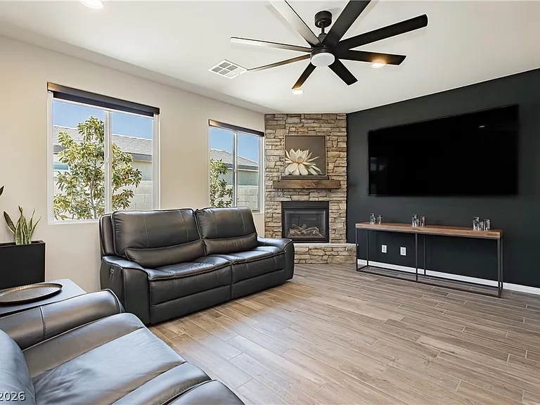 5757 Ireland Ridge Ct — Photo 6