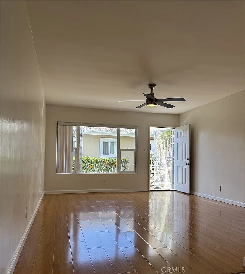2 bed, 750 sqft, $2,800 — Photo 2