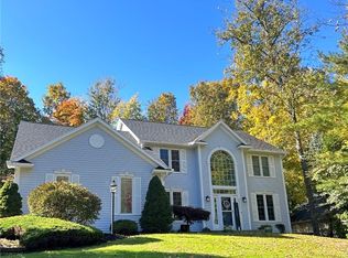 8217 Royal Scarlet Dr, Baldwinsville, NY 13027