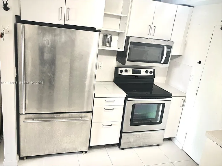 1430 Brickell Bay Dr #106 — Photo 4