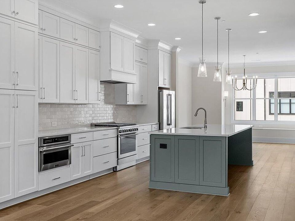 1st image of 810 Maple Berry Ln #105