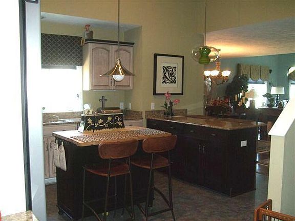 5th image of 1675 E Harbour Towne Cir #112A