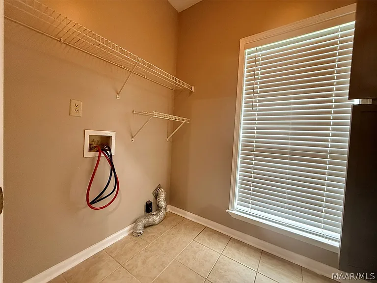 6630 Stablegate Ct — Photo 8