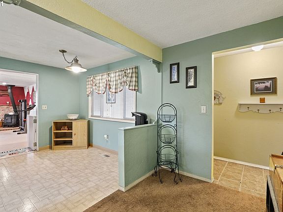 5th image of 1301 NE 98th Ave