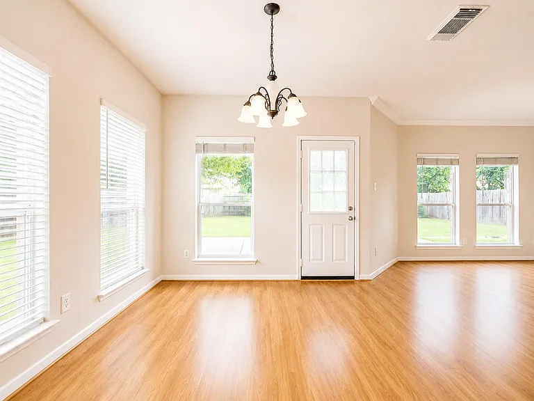 1815 Granite Field Ln — Photo 13