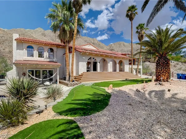 672 Los Feliz St, Las Vegas, NV 89110