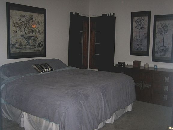 Master Bedroom - Main Level