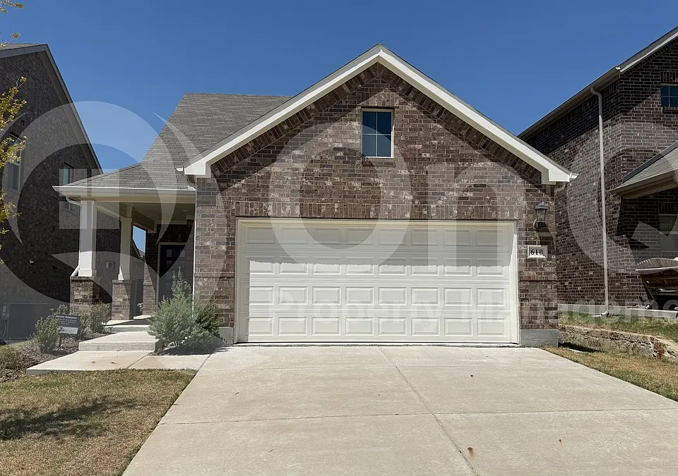 610 Hemingway Ln