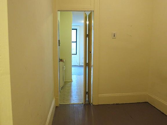4th image of 344 E 62nd St APT 7