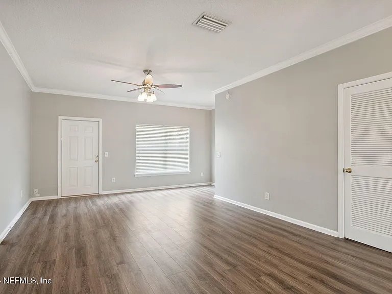 574 Southbranch Dr — Photo 7
