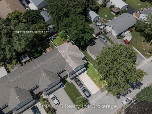280 Railway Ave, Stratford, ON N5A 2J4