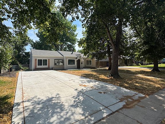 2nd image of 3218 S Flamingo Way