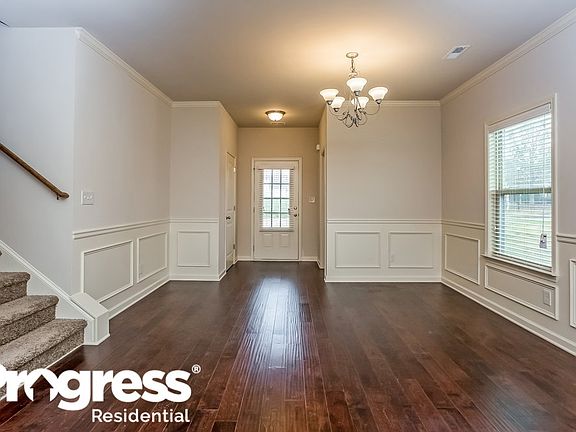 3rd image of 2152 Grant Ave