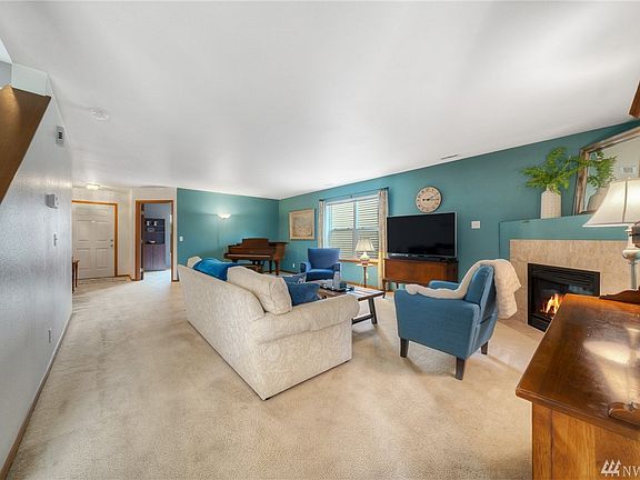 4th image of 8218 209th Avenue Ct E