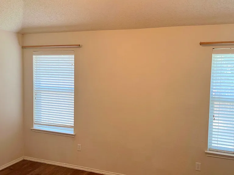 8055 Raleigh Dr — Photo 13