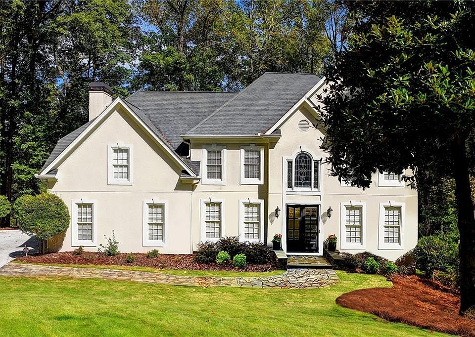 1st image of 455 Oak Laurel Ct