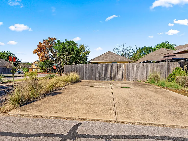 4601 Best Way — Photo 13