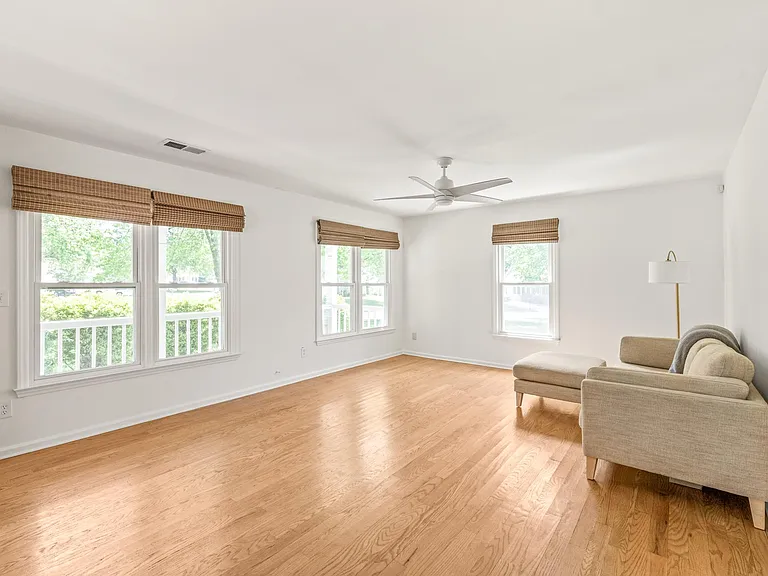1118 Polk St — Photo 10