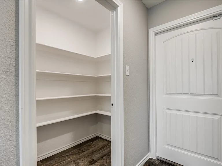 519 Long Prairie Dr — Photo 13