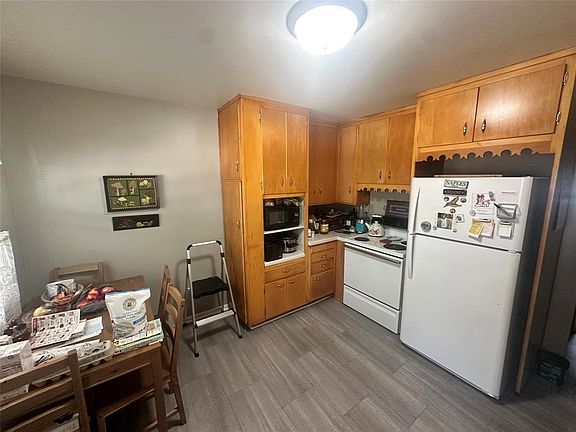 5th image of 1914 Hopkins Avenue #1-2