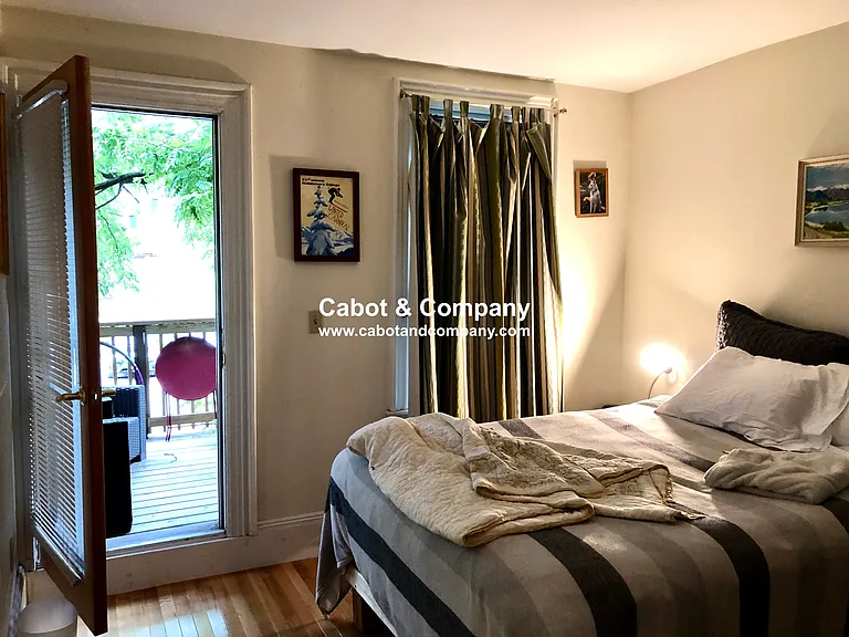 24 Yarmouth St #2 — Photo 6