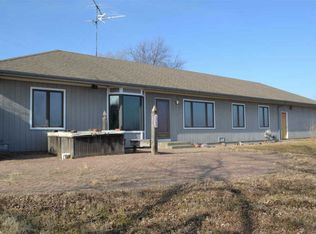 8224 SE Croco Rd, Berryton, KS 66409