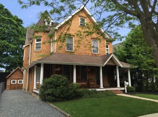 47 Allen St, Rumson, NJ 07760