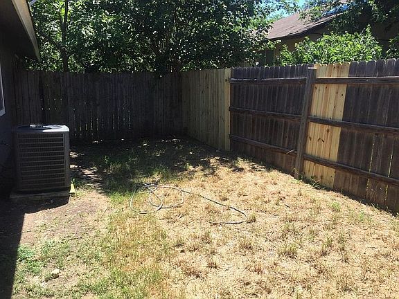 4th image of 8839 Meadow Range St