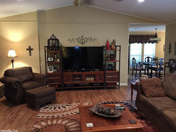 4th image of 7701 N Pinewood Dr