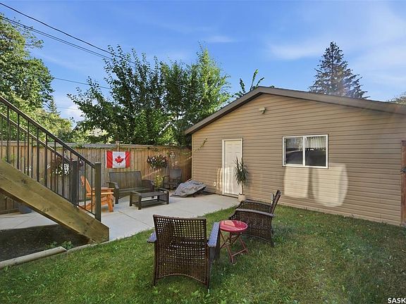 3rd image of 2136 B Lorne AVENUE
