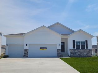 2807 Spring Ct SE, Altoona, IA 50009