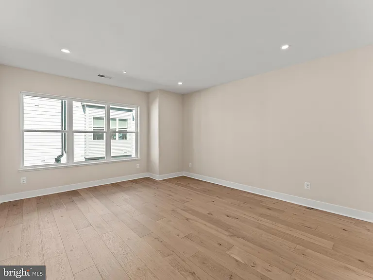 2015 Tysons Ridgeline Rd — Photo 17