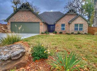 2055 W Sherman St, Paris, TX 75460