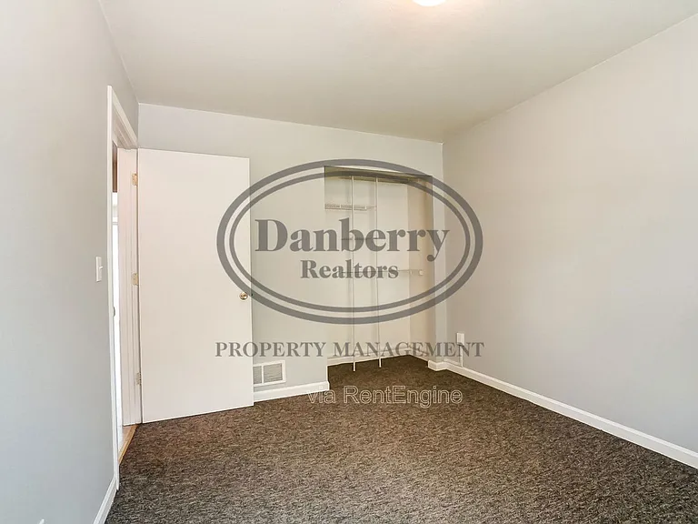 3704 Willow Run Dr — Photo 15