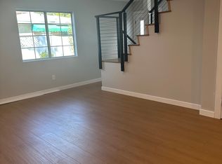 1959 N Summit Ave, Pasadena, CA 91103