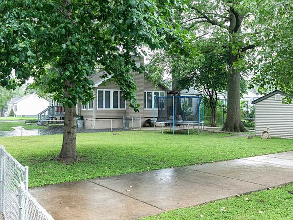 3rd image of 3601 Saint Joachim Ln