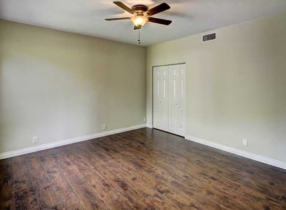5th image of 10506 NW 10th St #B-122