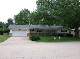 116 W Crestwood Dr, Morton, IL