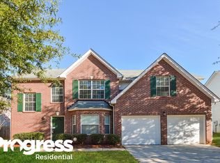 124 Kentwood Springs Dr, Hampton, GA 30228