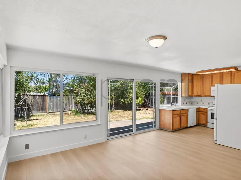 6944 Heaton Moor Dr — Photo 12
