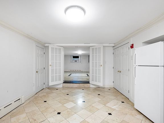 2nd image of 706 S Washington Sq #L1
