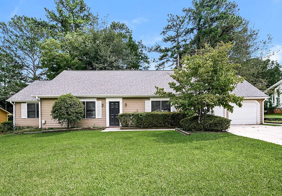 613 Almand Branch Rd SE