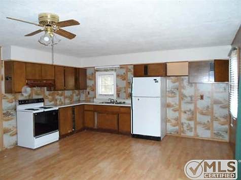 3rd image of 10340 Cathleen Dr