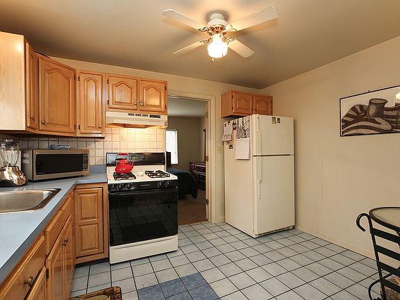 5th image of 3551 Buckhorn St