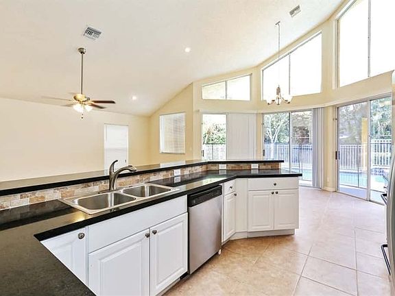 5th image of 2145 Warwick Hills Way
