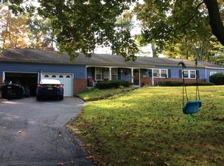 6 Mountain View Ter, Ballston Lake, NY 12019